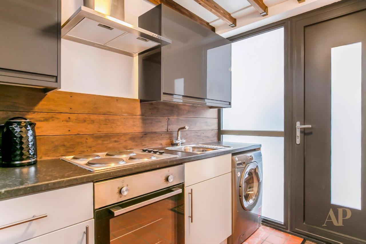 Split Level Studio Apartment In Camden Лондон Екстериор снимка